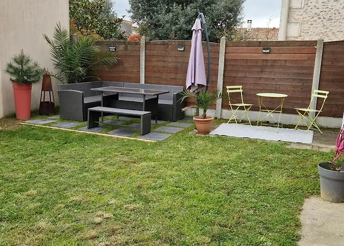 Maison Typique Royannaise Dans Un Quartier Calme * 로양